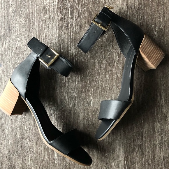 tommy hilfiger block heel sandals